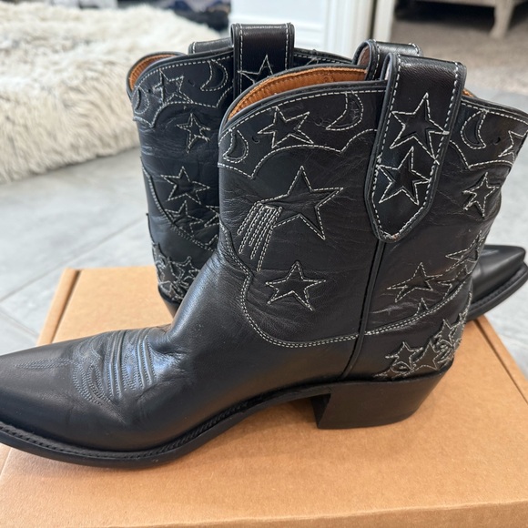 Miron Crosby Shoes - Miron Crosby Brand new never worn boots. Stunning